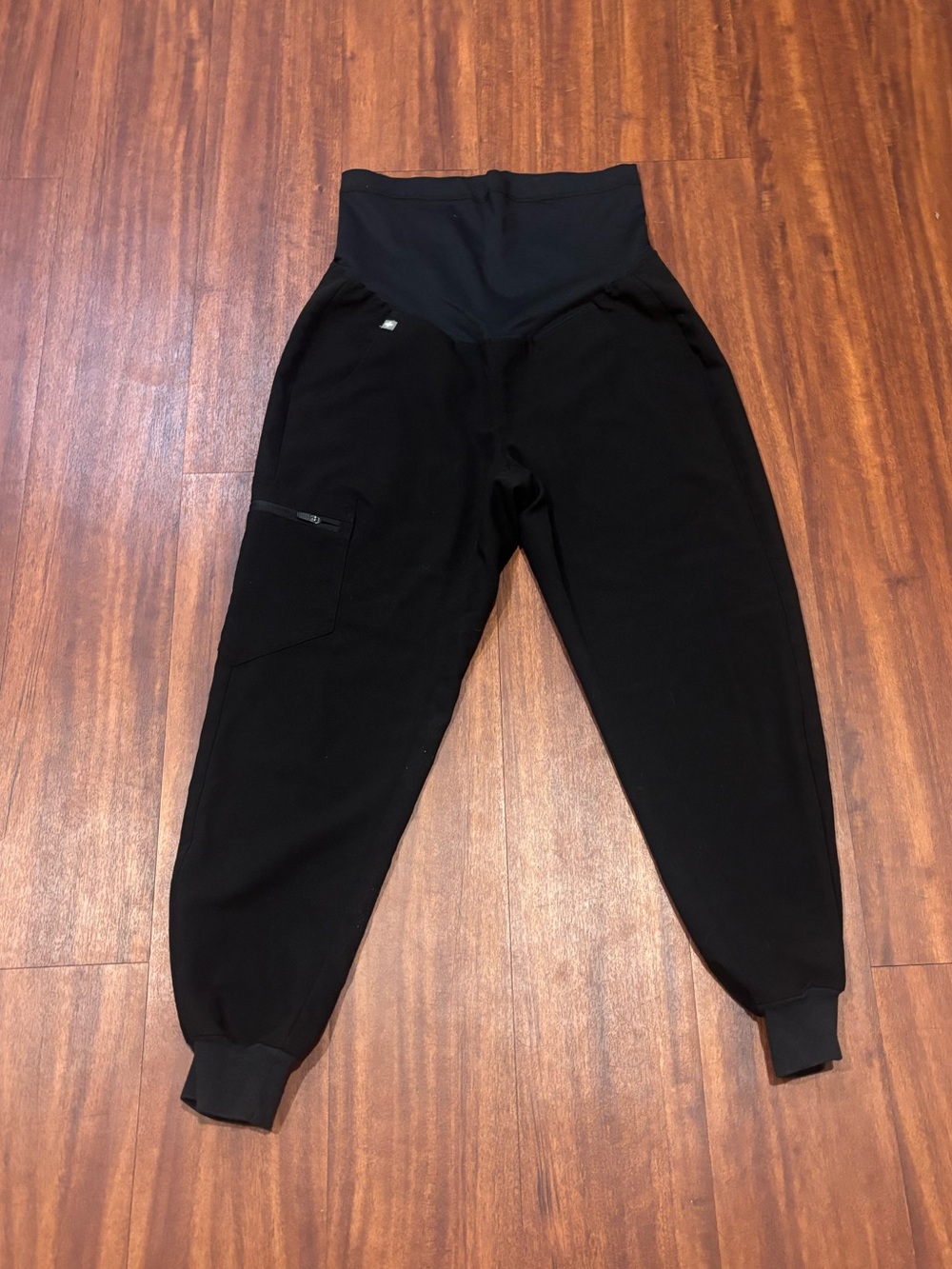 FIGS Zamora Maternity Jogger Scrub Pant